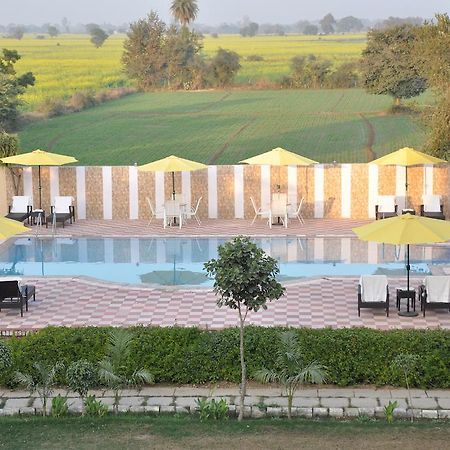 בהאראטפור Kadamb Kunj Resort מראה חיצוני תמונה