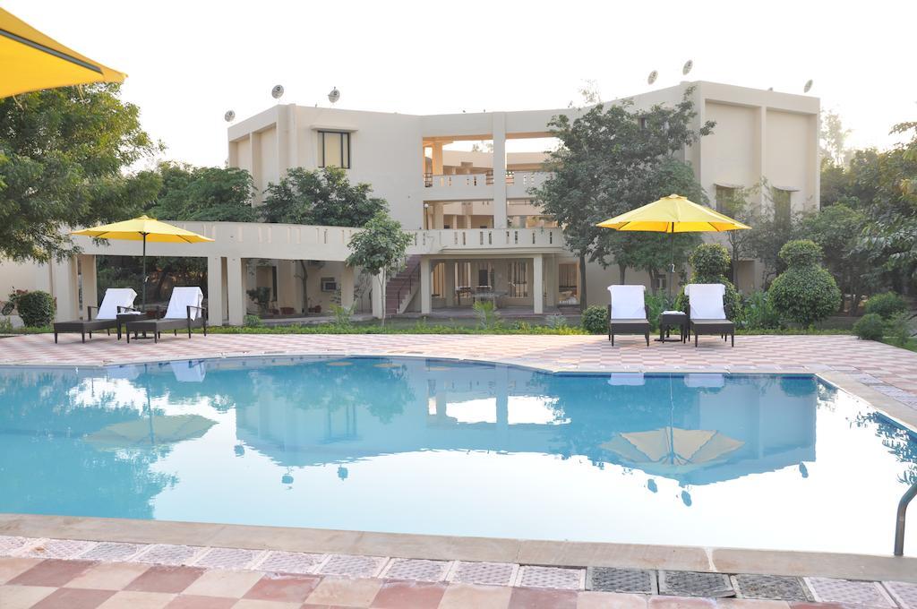 בהאראטפור Kadamb Kunj Resort מראה חיצוני תמונה