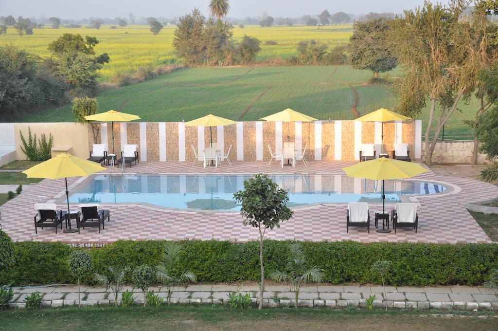 בהאראטפור Kadamb Kunj Resort מראה חיצוני תמונה