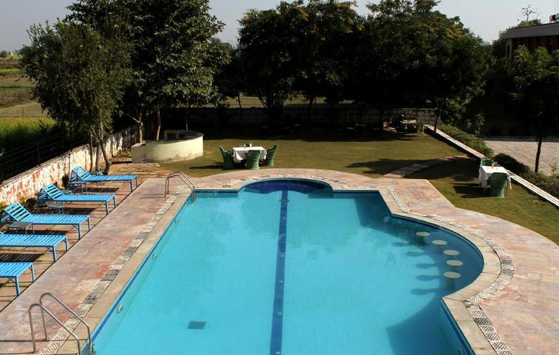 בהאראטפור Kadamb Kunj Resort מראה חיצוני תמונה