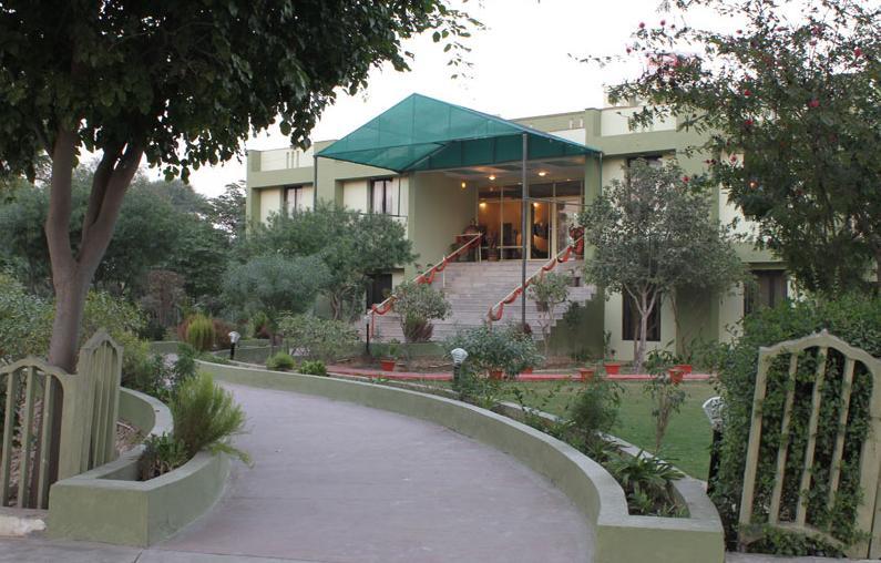 בהאראטפור Kadamb Kunj Resort מראה חיצוני תמונה
